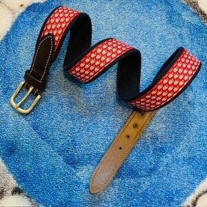 Vineyard Vines Boys Size 30 XL Santa Whale Canvas Club Christmas Leather Belt